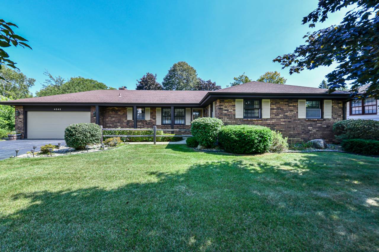 4541 Ridgecrest Dr - Photo 1