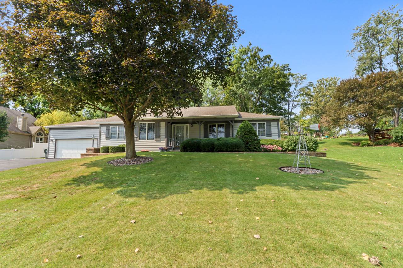 543 Herda Ave - Photo 1