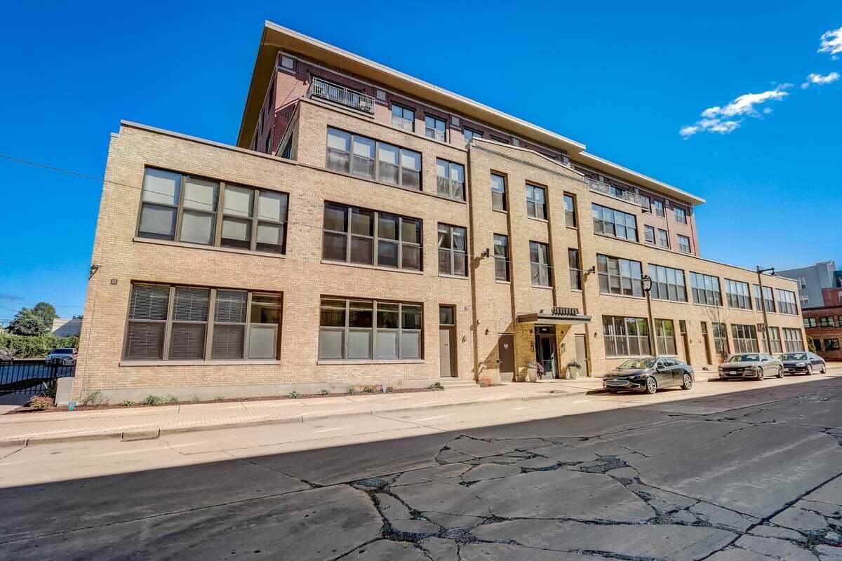 1924 Hubbard St - Photo 1