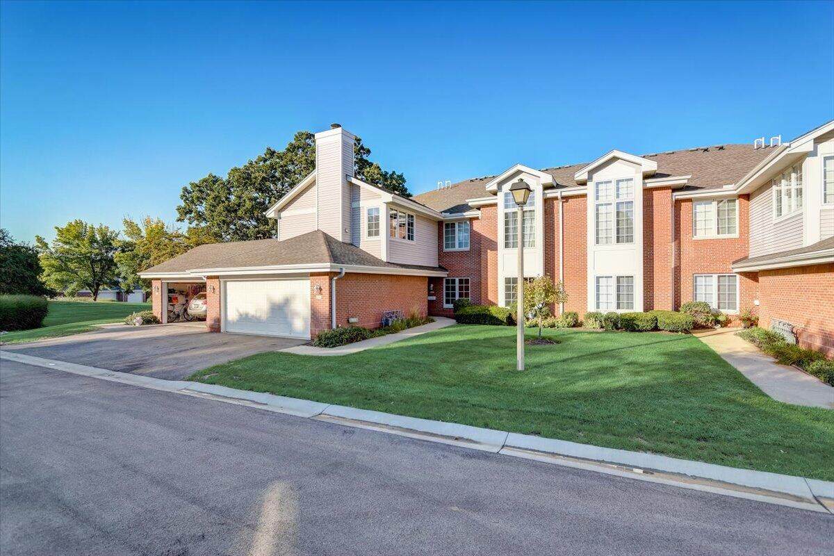 8866 Woodbridge Dr - Photo 1
