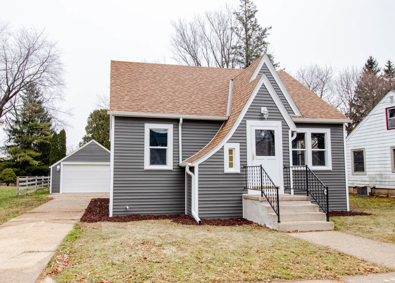 309 Maple St - Photo 1