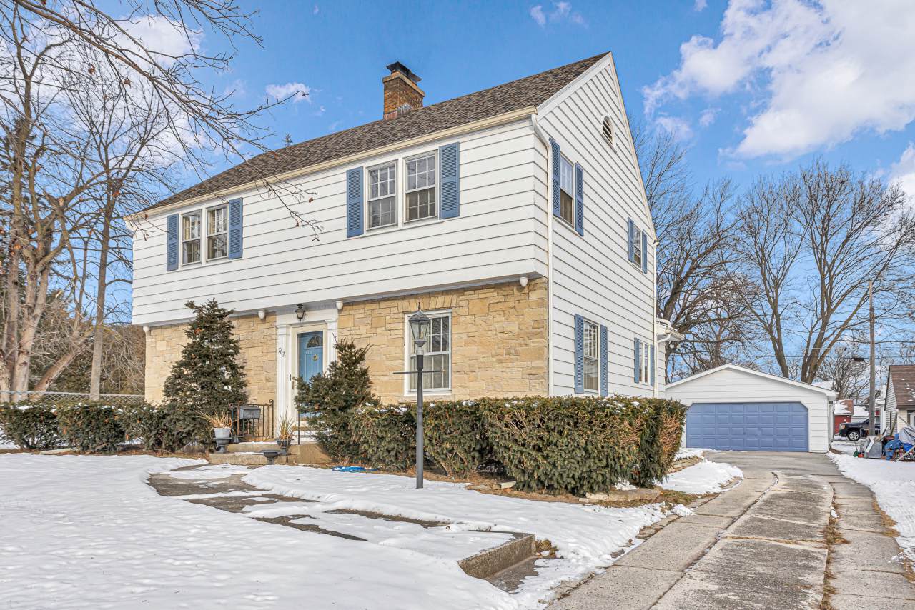 702 Fond Du Lac Ave - Photo 1