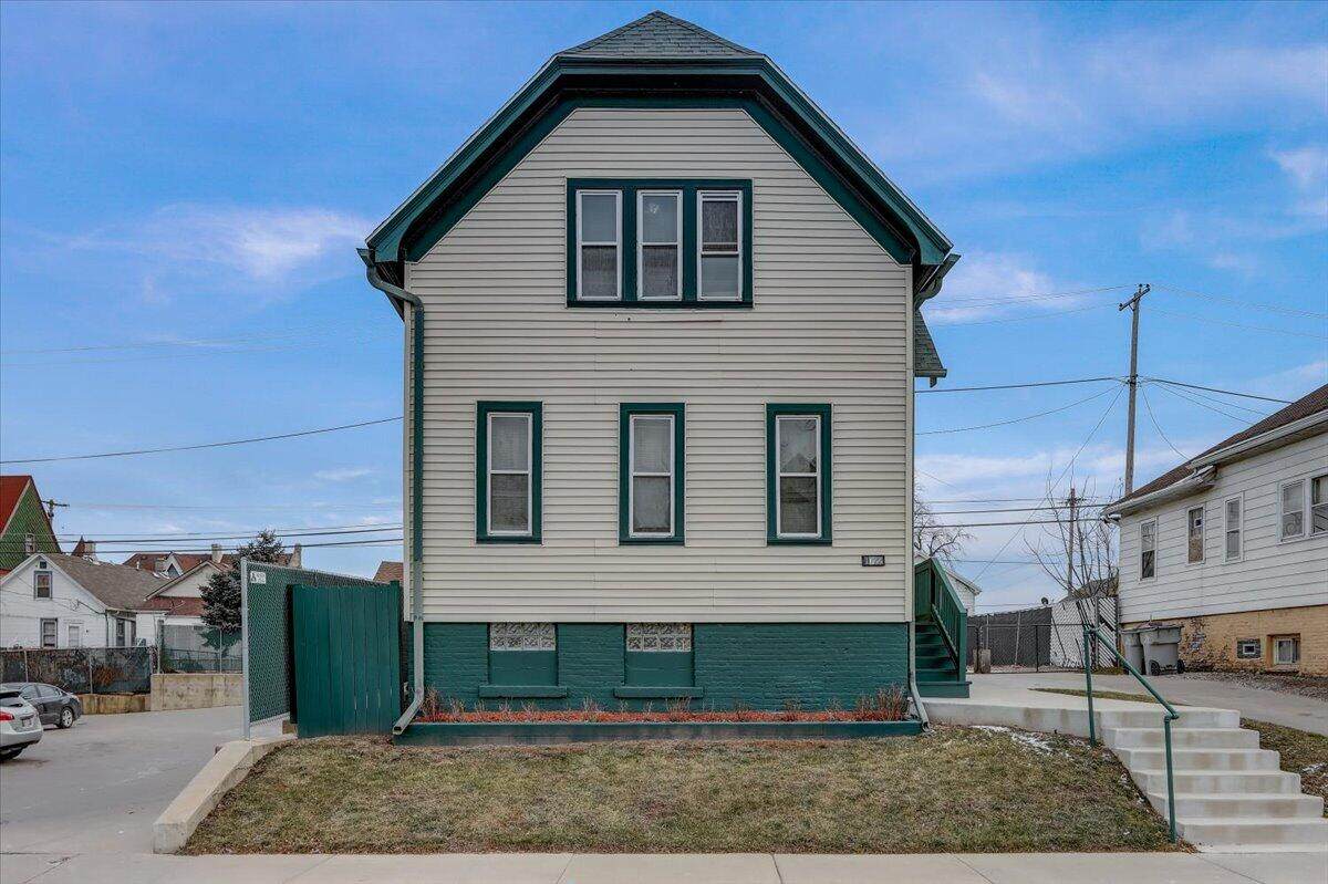 1722 16th St - Photo 1