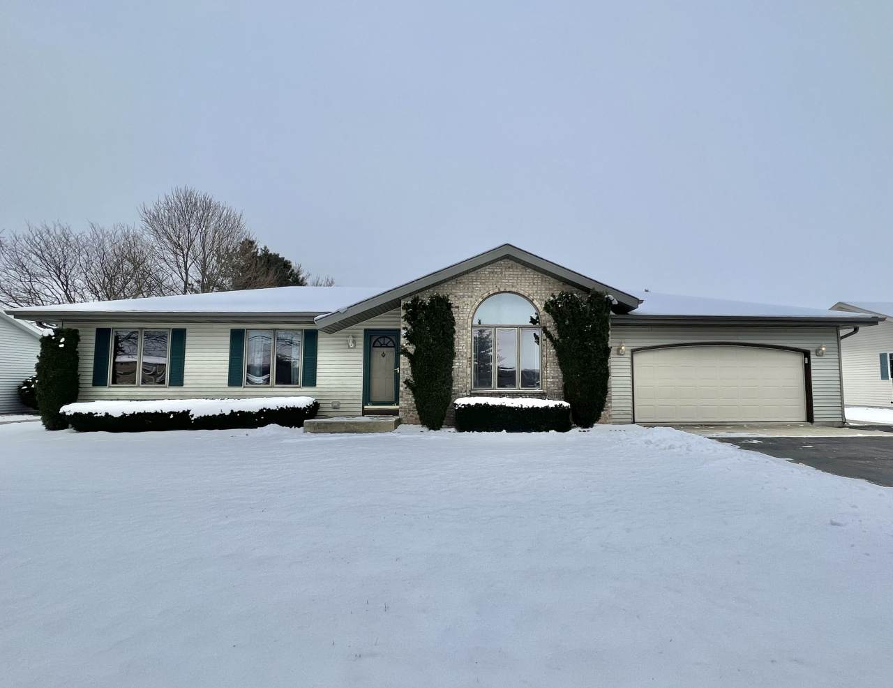 613 Devils Ln - Photo 1