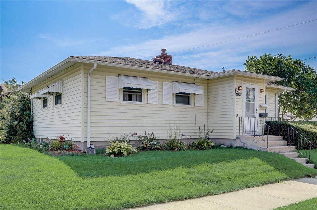 2101 English St - Photo 1