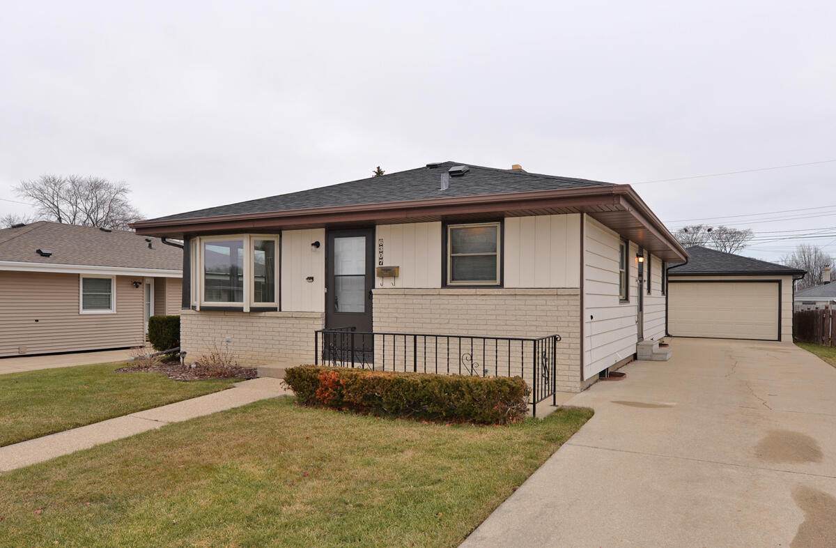 6307 51st Ave - Photo 1