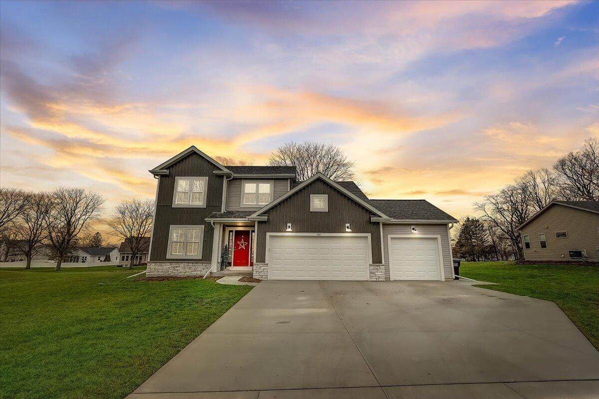 507 Dewey Ave - Photo 1