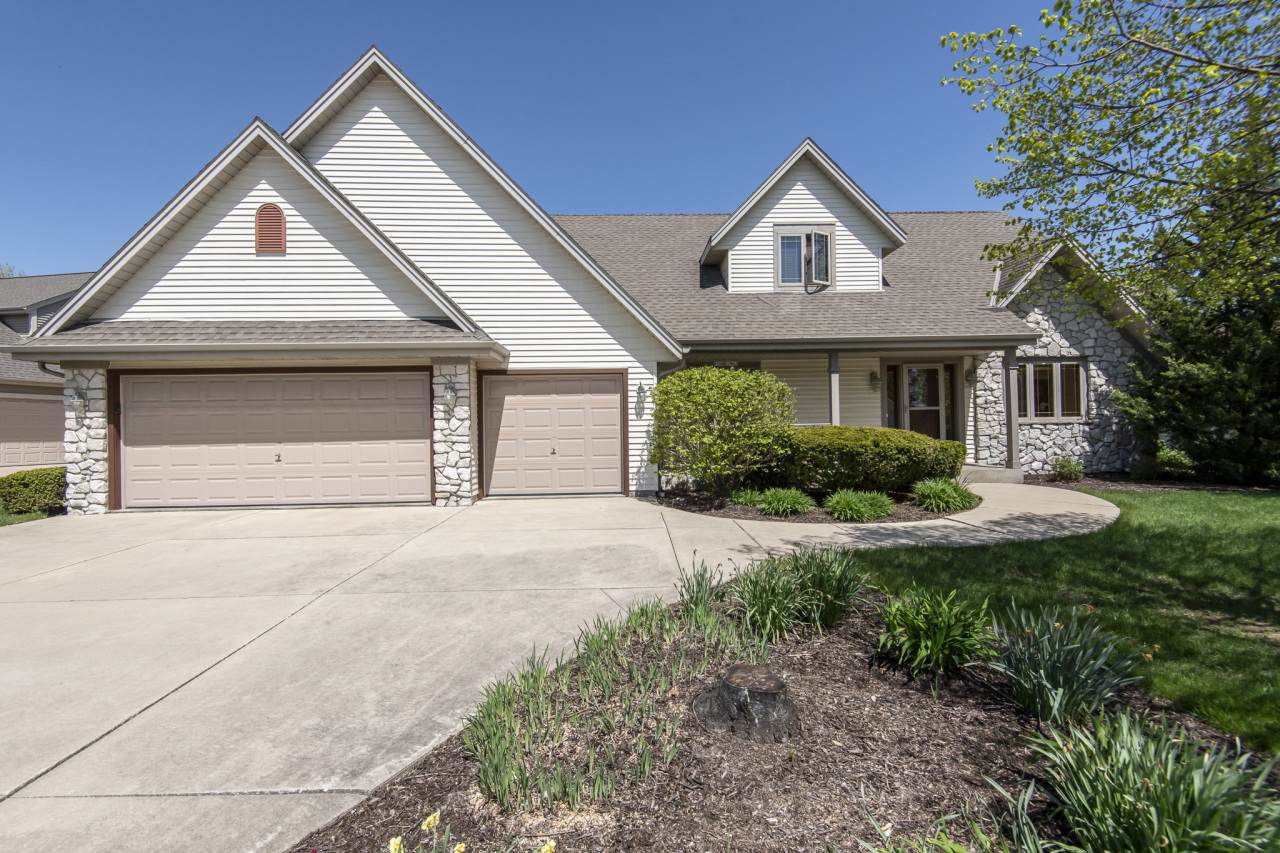 W158S7662 Quietwood Dr - Photo 1