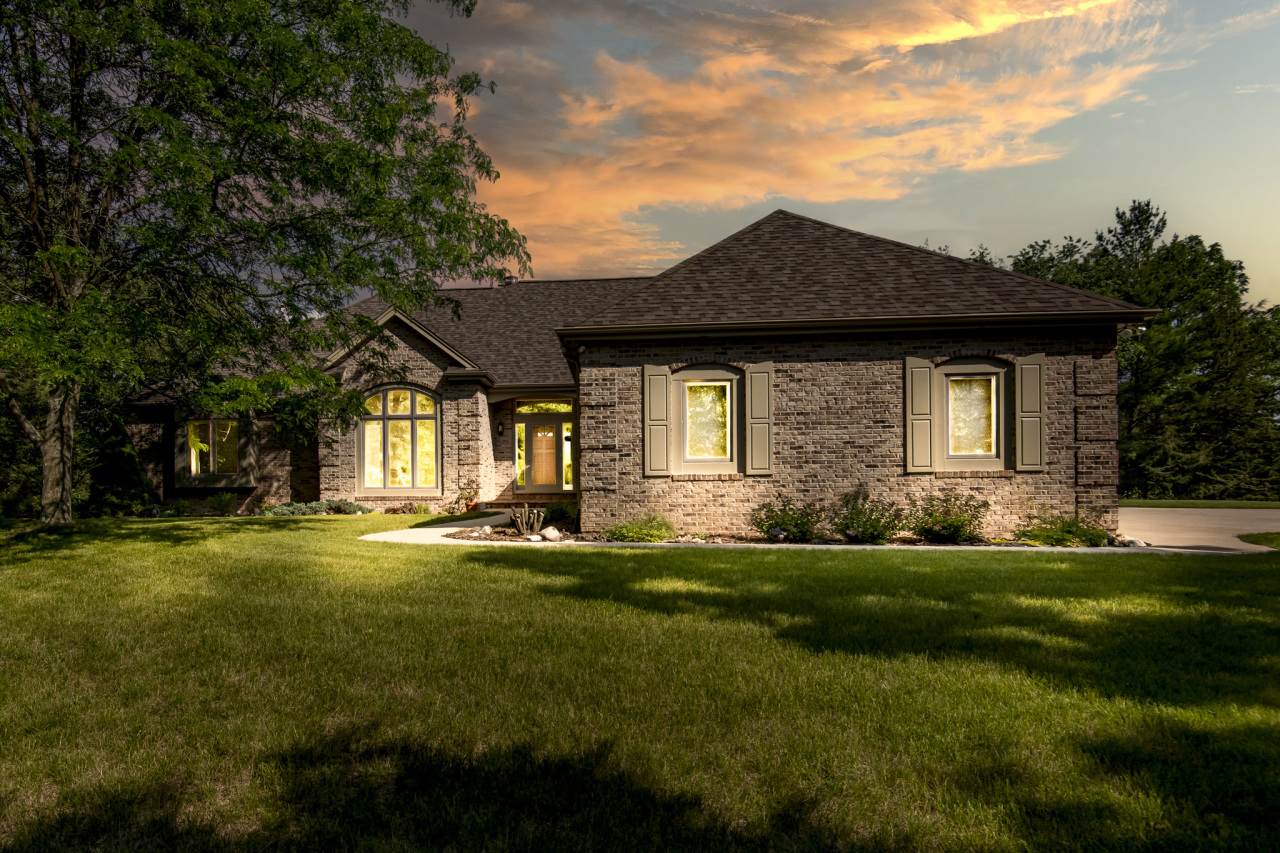 S50W34315 Ridgeway Dr - Photo 1