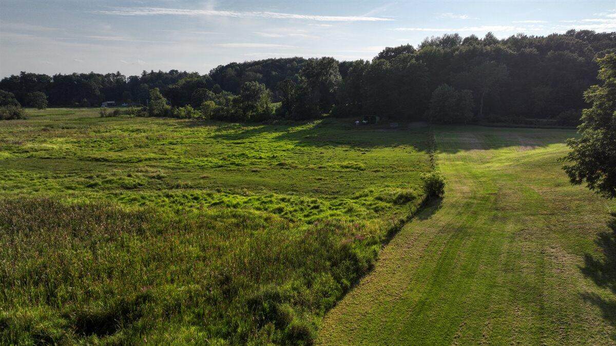 108 Lincoln St - Photo 1