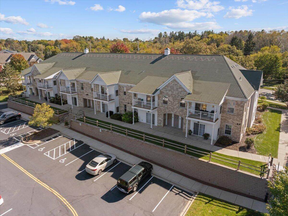 2704 Northview Rd - Photo 1