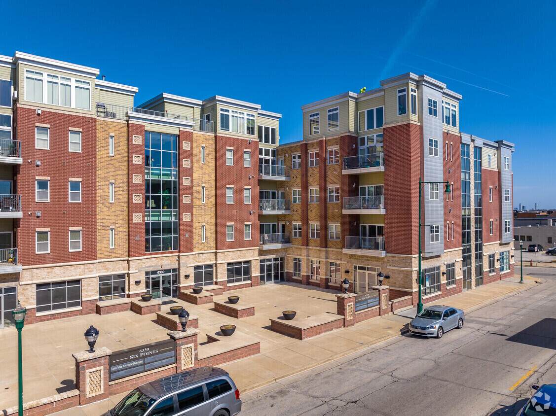 6330 Greenfield Ave - Photo 1