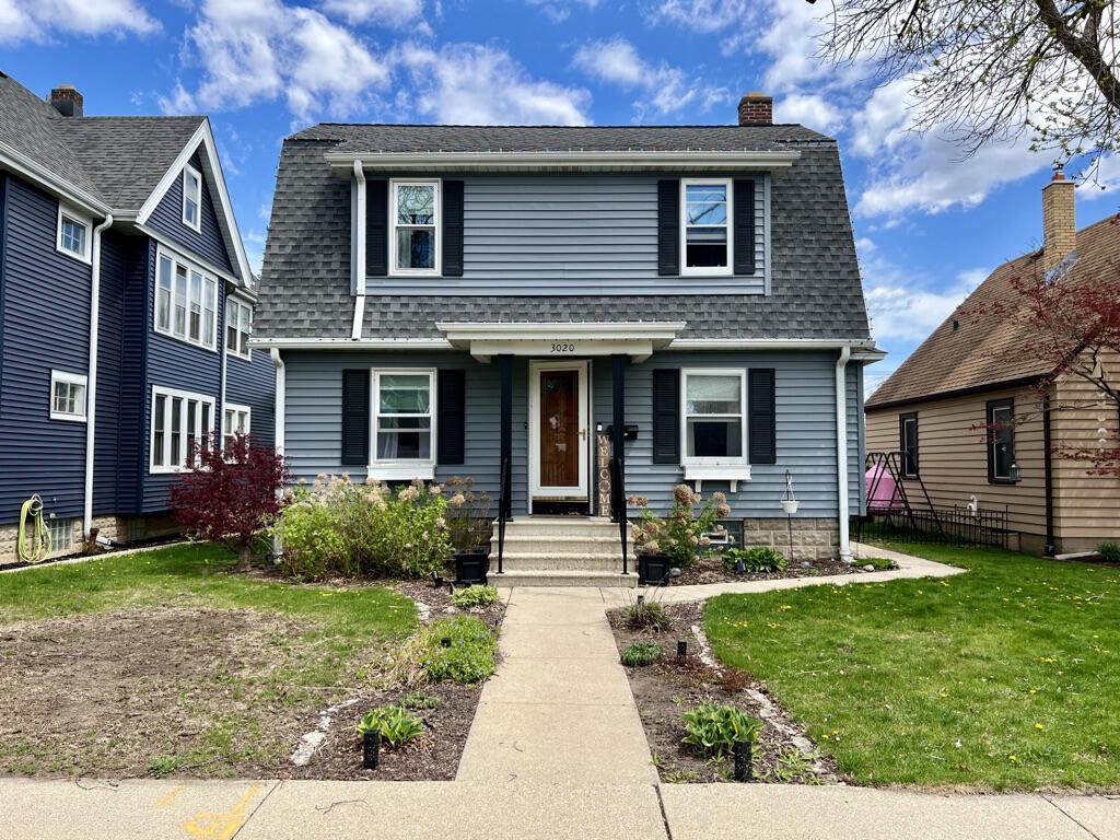 3020 48th St - Photo 1