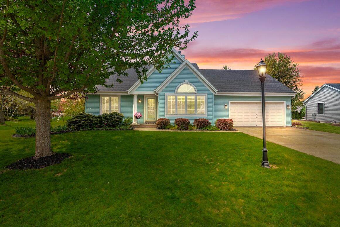 1293 Chesterwood Ln - Photo 1