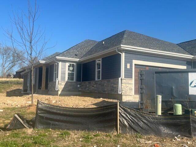2127 Bluestem Dr - Photo 1