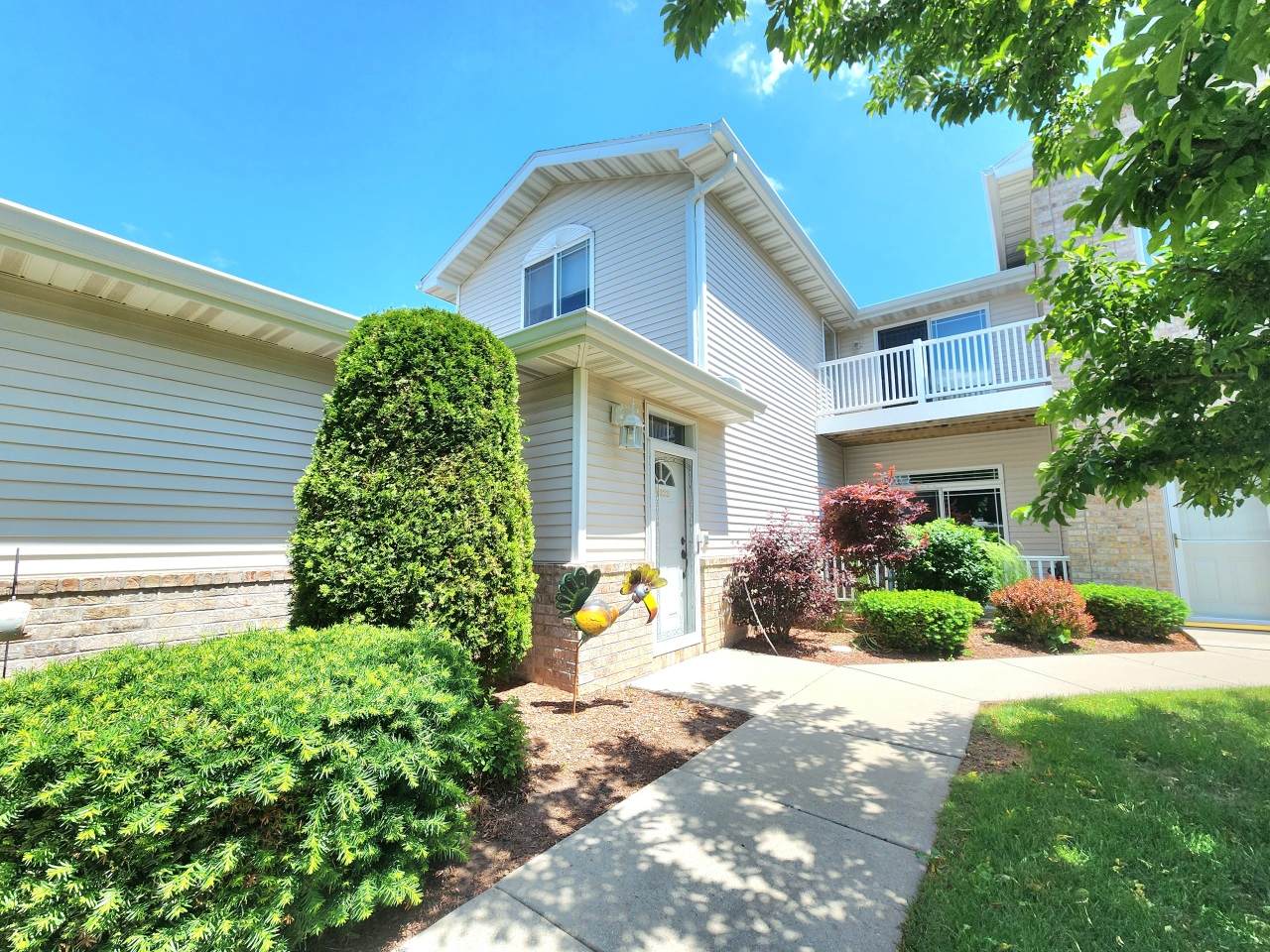 4023 Hazelnut Ct - Photo 1