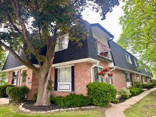 201 Chicago Ave - Photo 1