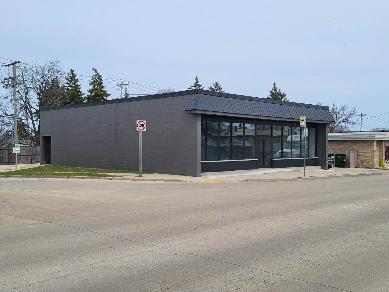 9730 Greenfield Ave - Photo 1