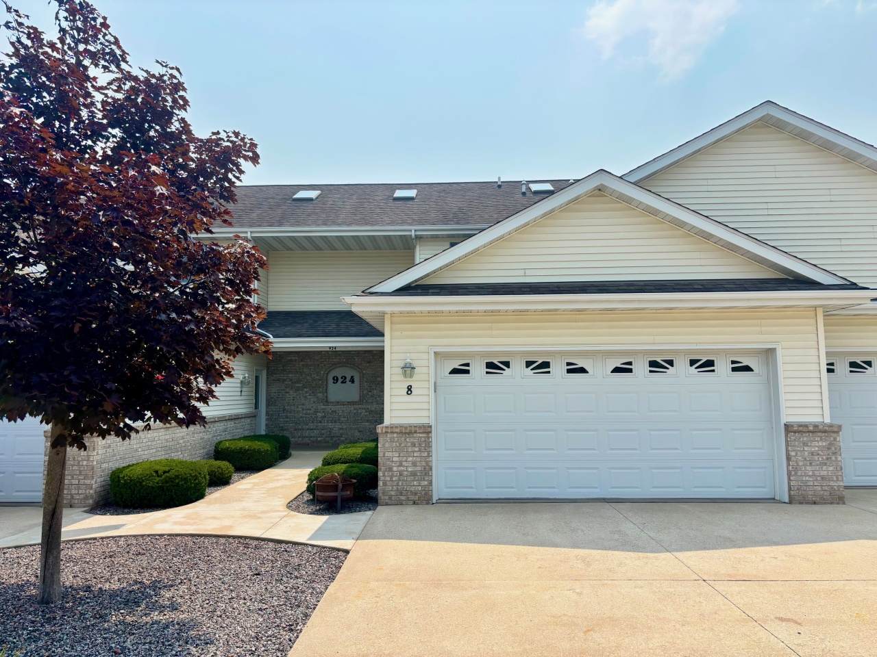 924 Prairie Gdns - Photo 1