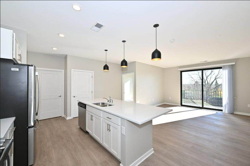 500 Main St - Photo 1