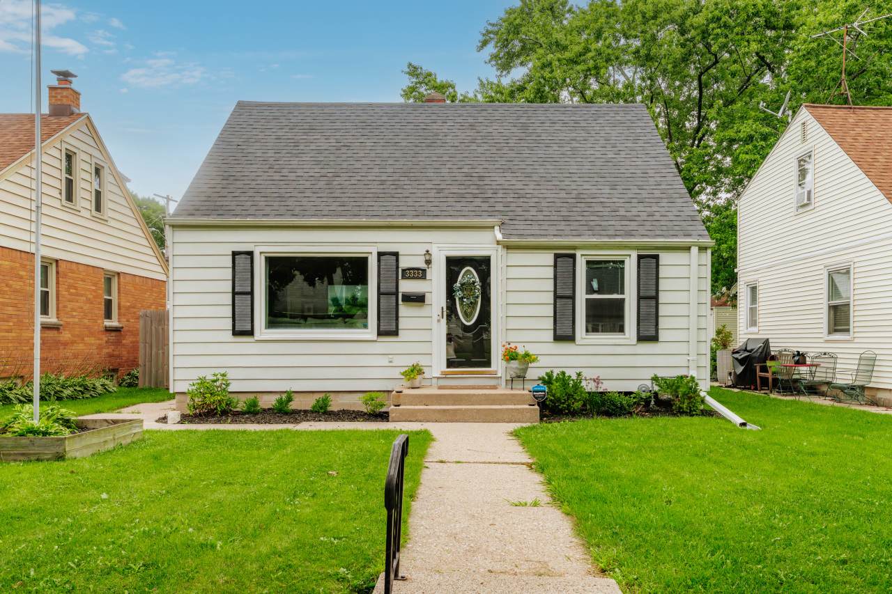 3333 89th St - Photo 1