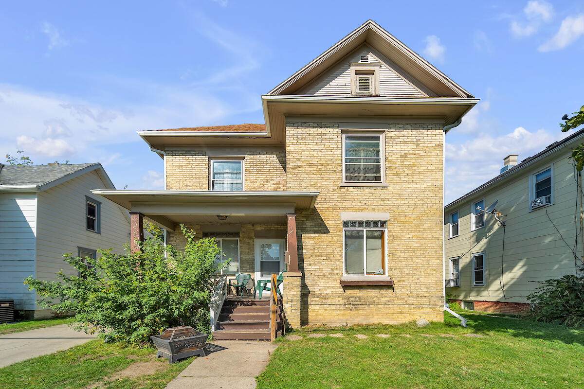 1910 Lasalle St - Photo 1