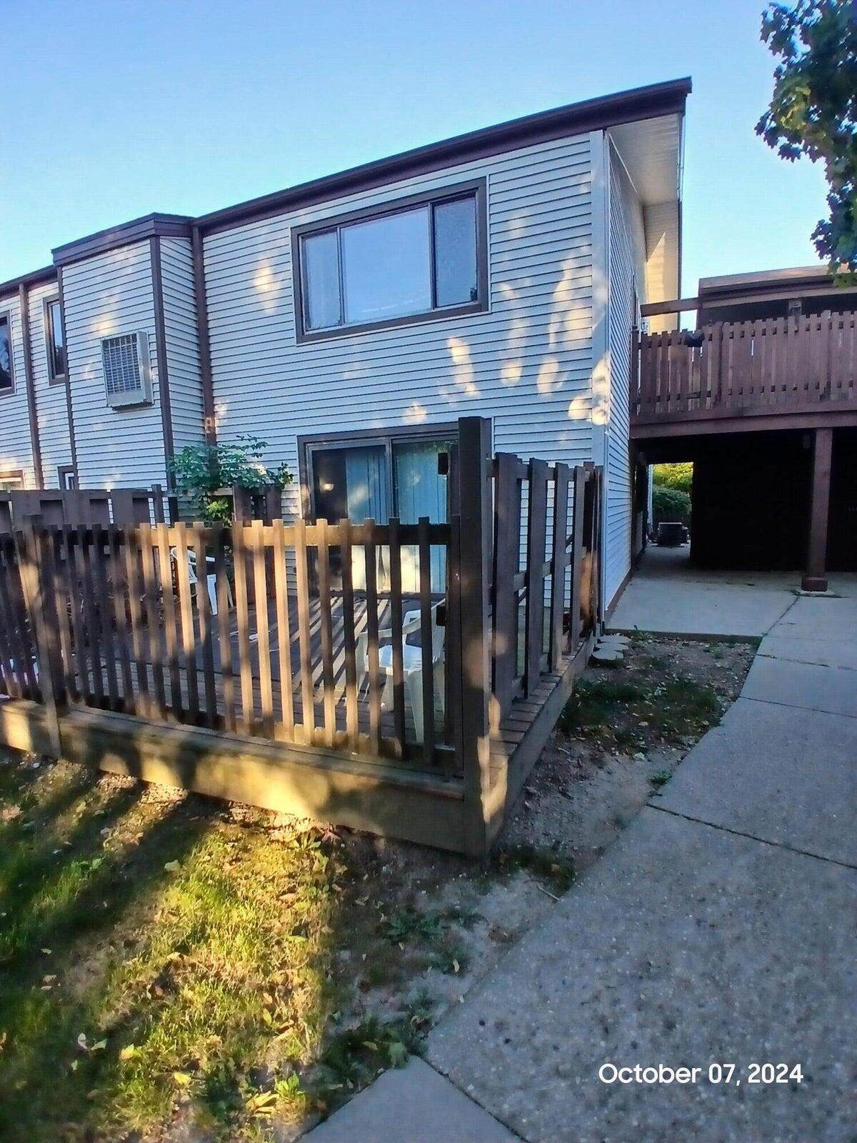 8309 107th St - Photo 1