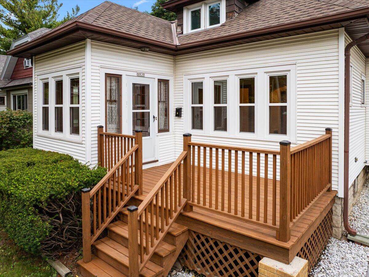 6830 Kinsman St - Photo 1