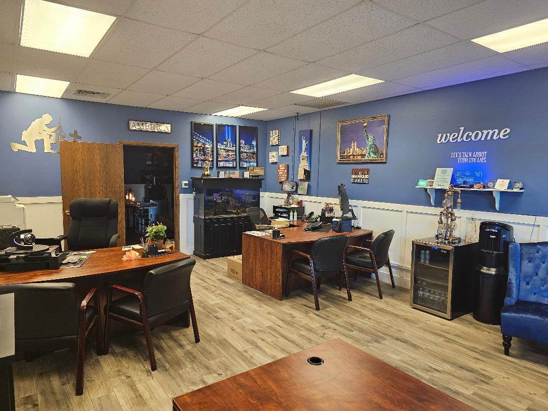 6216 Washington Ave - Photo 1