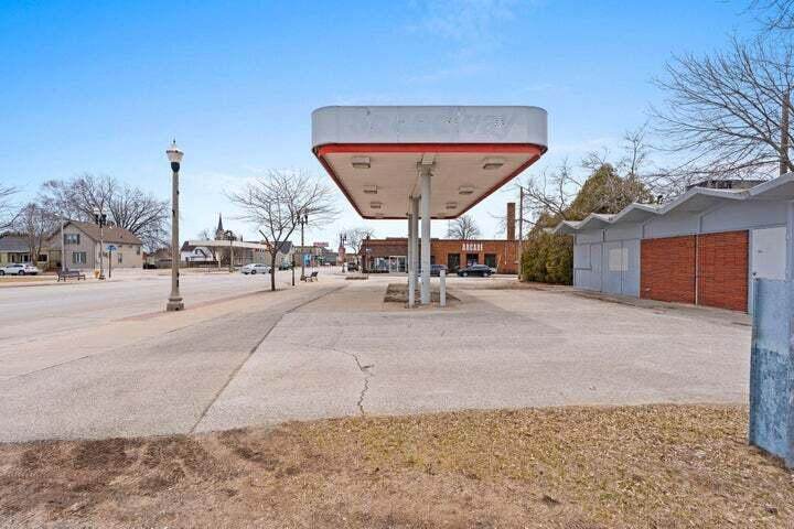 2106 Washington St - Photo 1