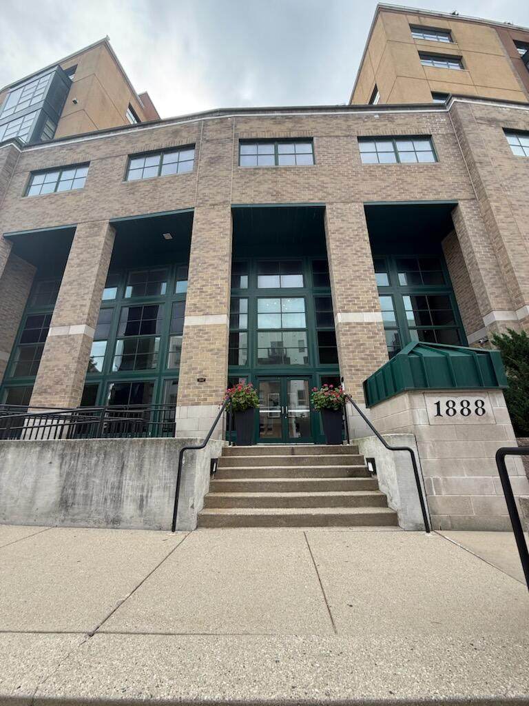 1888 Water St - Photo 1