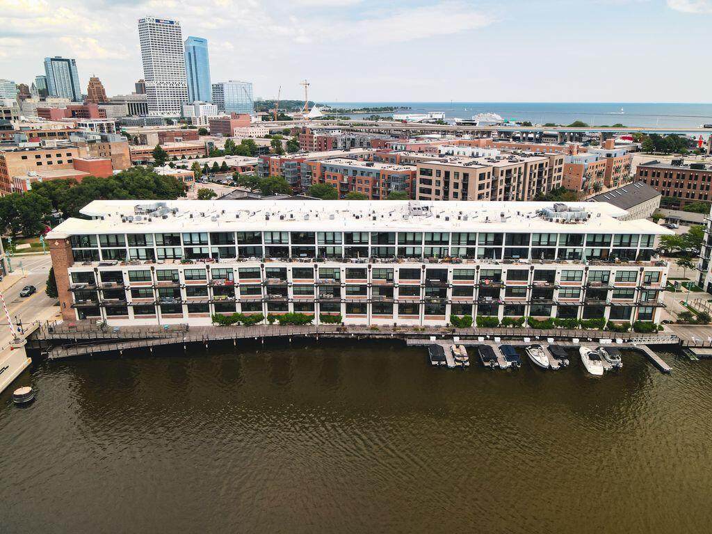 311 Erie St - Photo 1