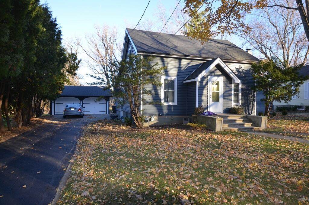 273 Fremont St - Photo 1