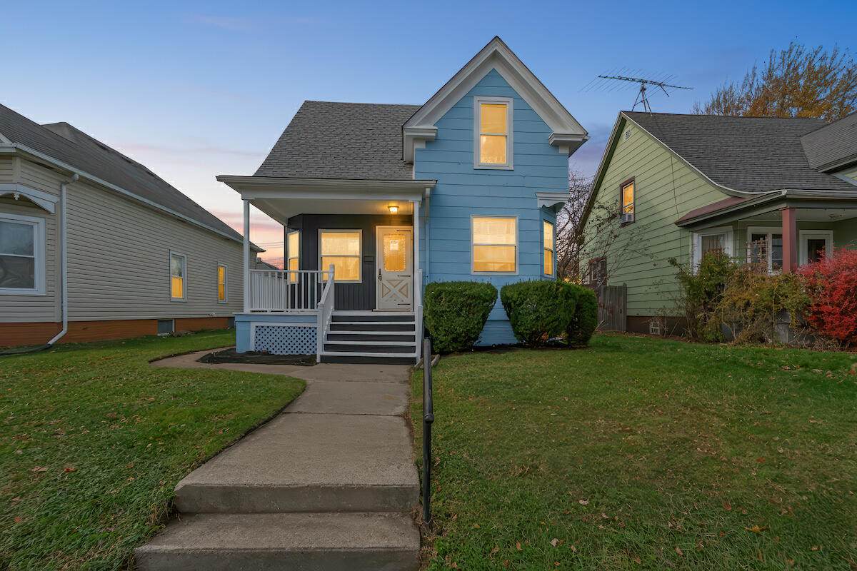 920 Grove Ave - Photo 1