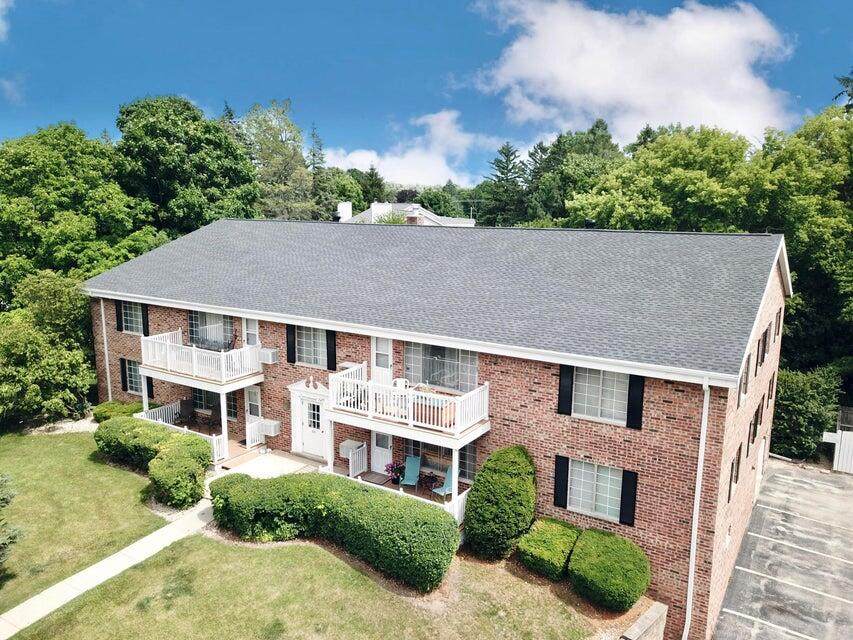 149 Linden Ln - Photo 1