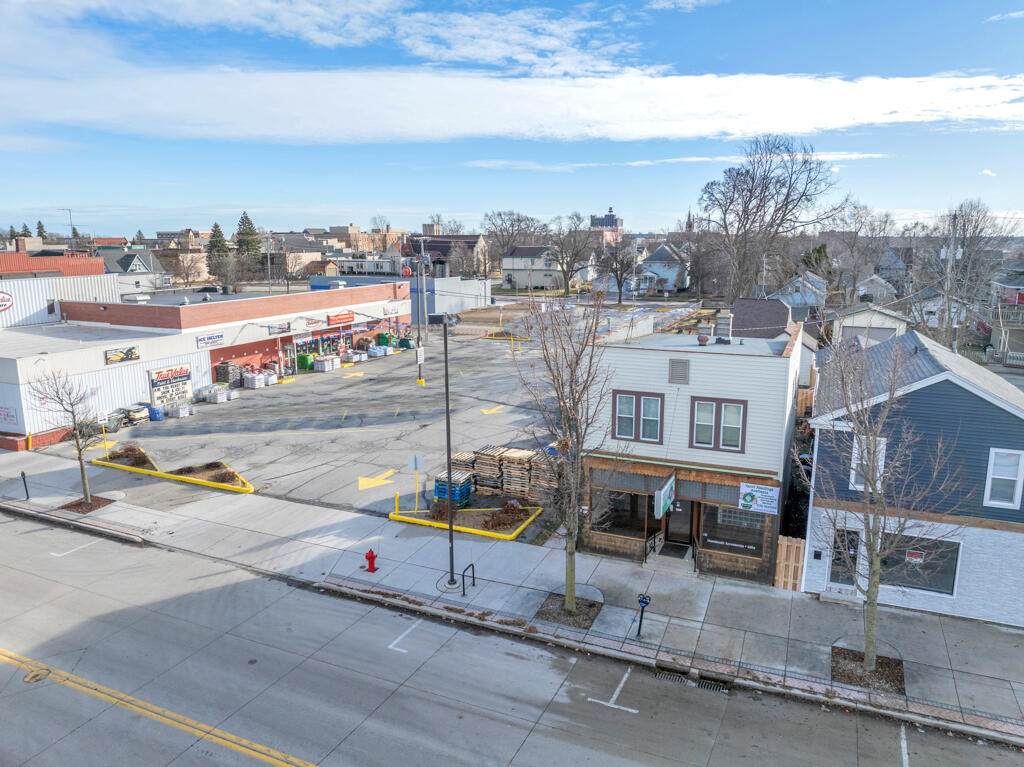 923 Michigan Ave - Photo 1