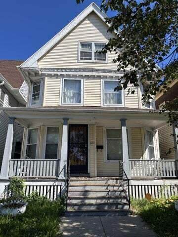 2210 34th St - Photo 1