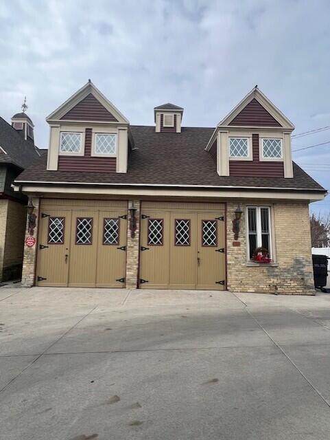 624 8th St - Photo 1