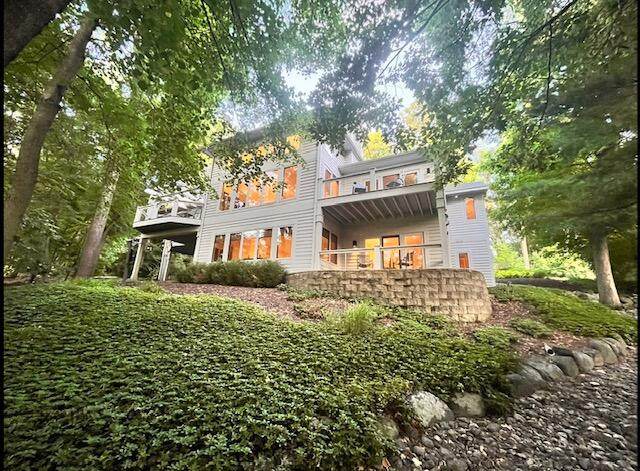 410 Deerpath W - Photo 1