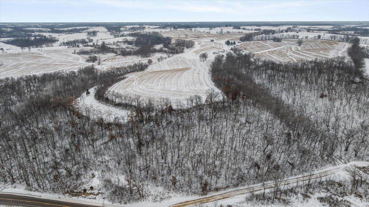 E8527 Nelson Rd - Photo 1