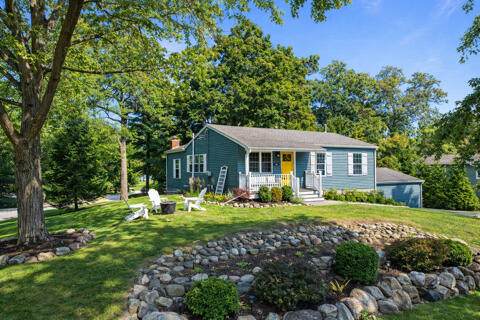 426 Sylvan Dr - Photo 1