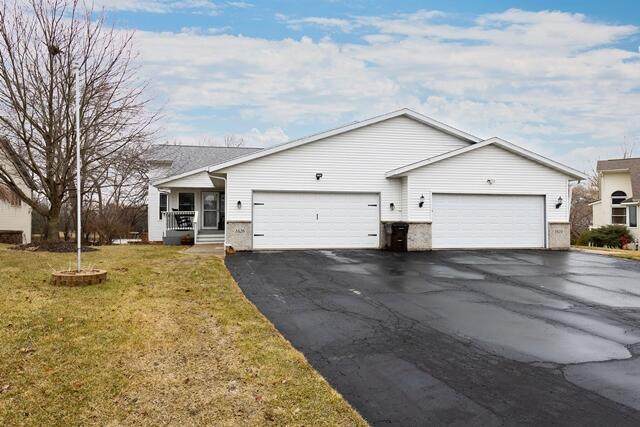 1626 Stacy Ln - Photo 1