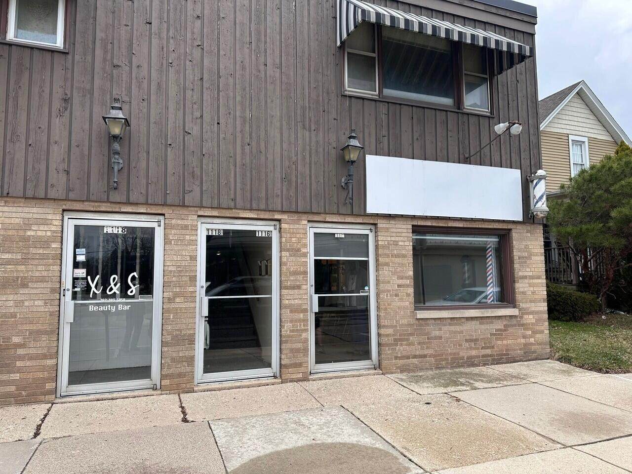 1116 Grove Ave - Photo 1