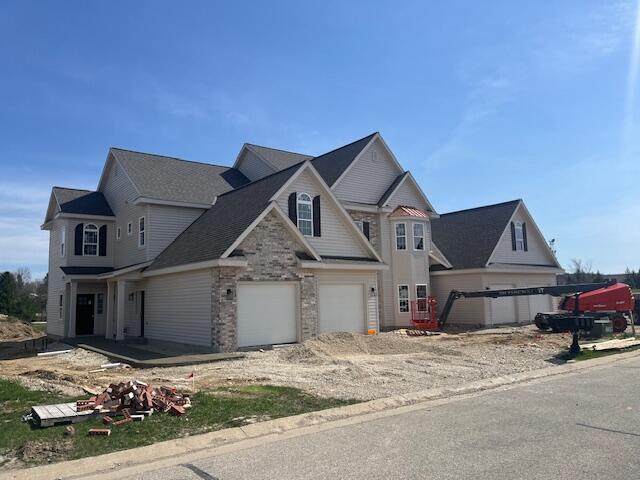 1834 Woodland Way - Photo 1