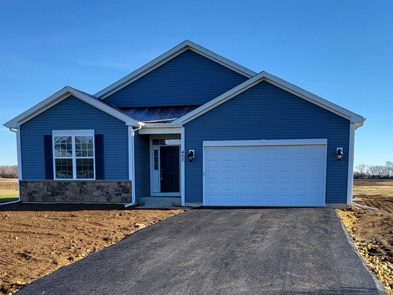 413 Kensington Ct - Photo 1