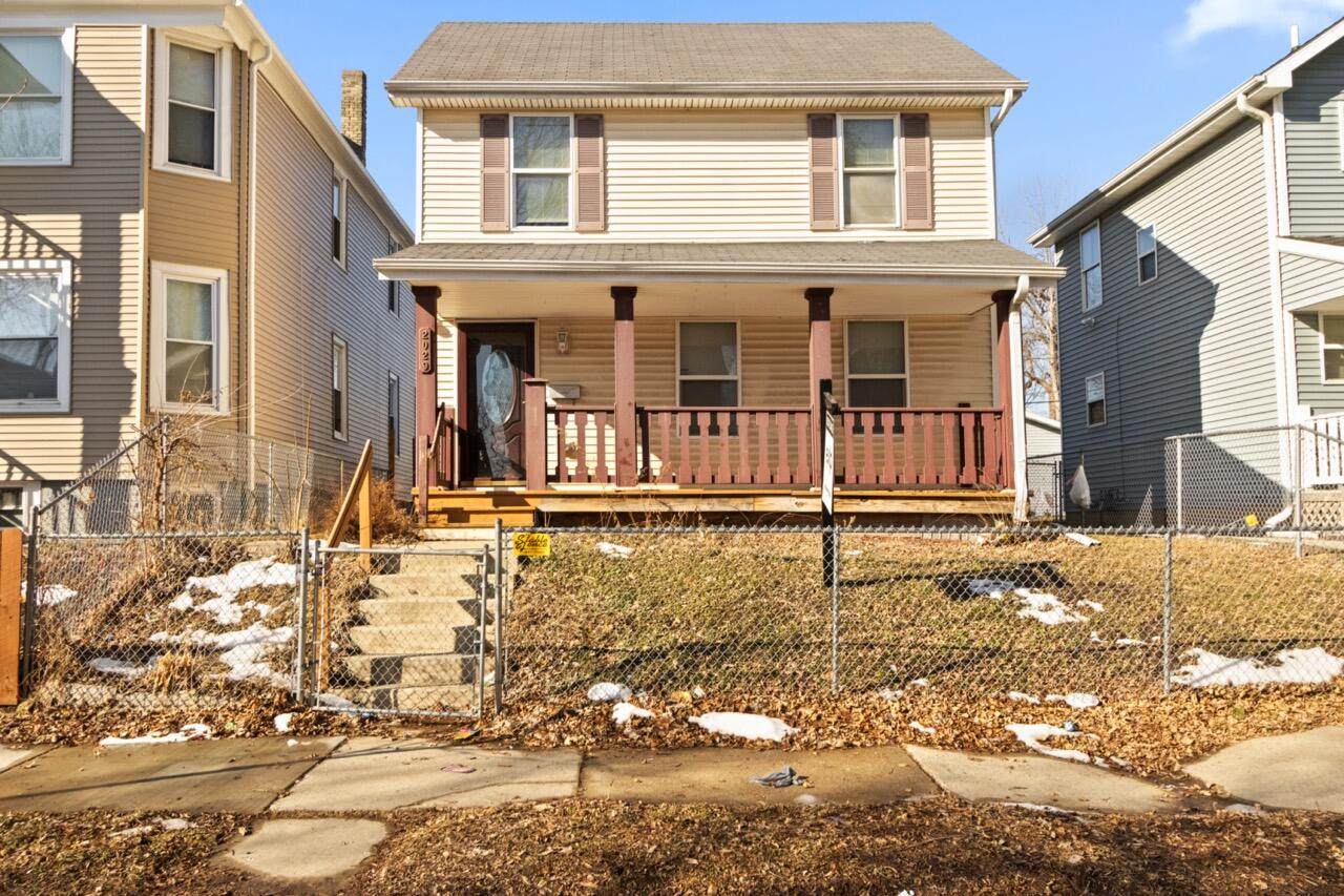 2029 28th St - Photo 1