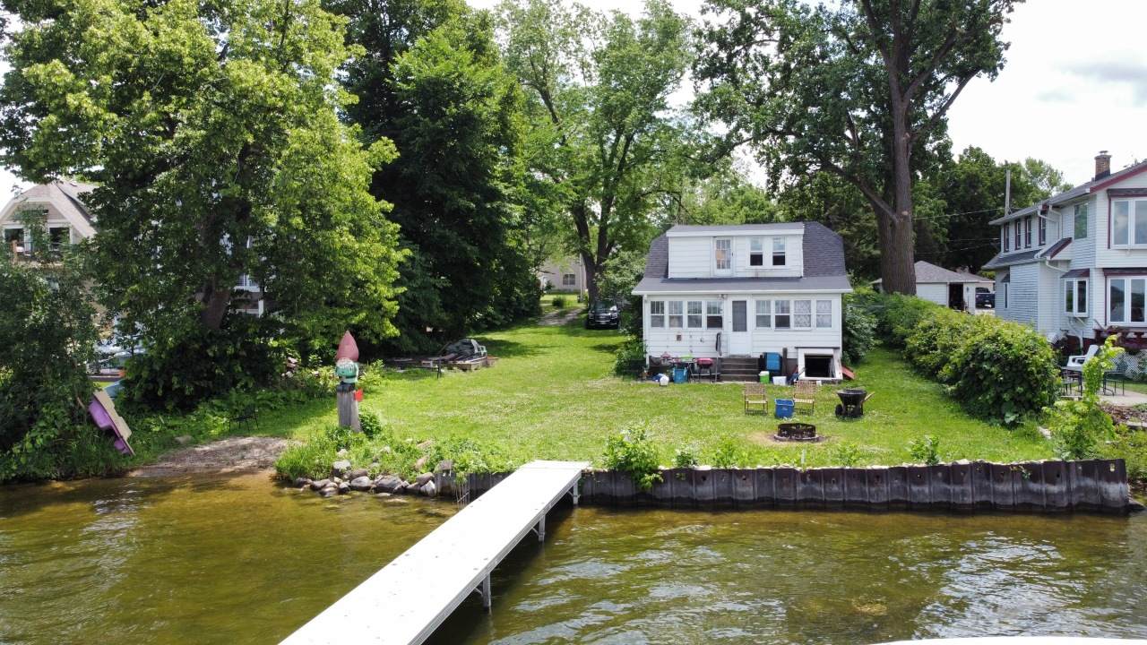 N28W26972 Woodland Dr - Photo 1