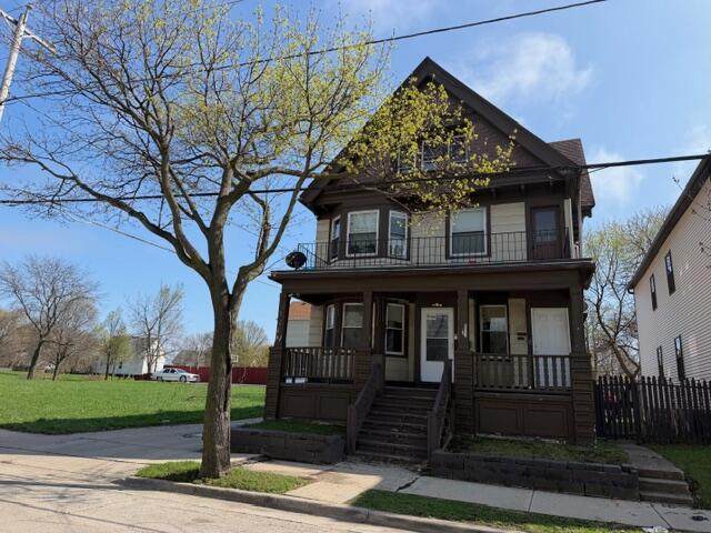623 Clarke St - Photo 1