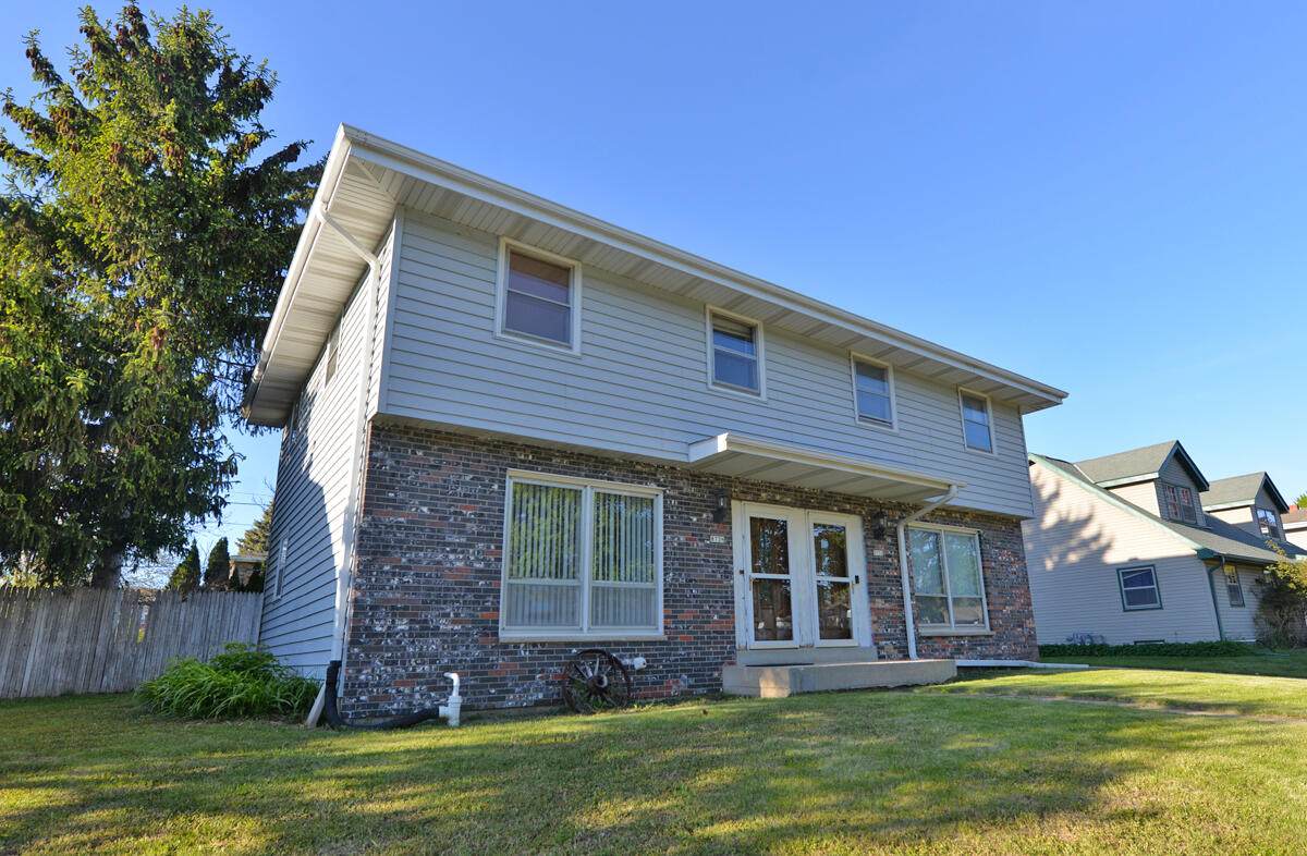8732 Westbrook Dr - Photo 1