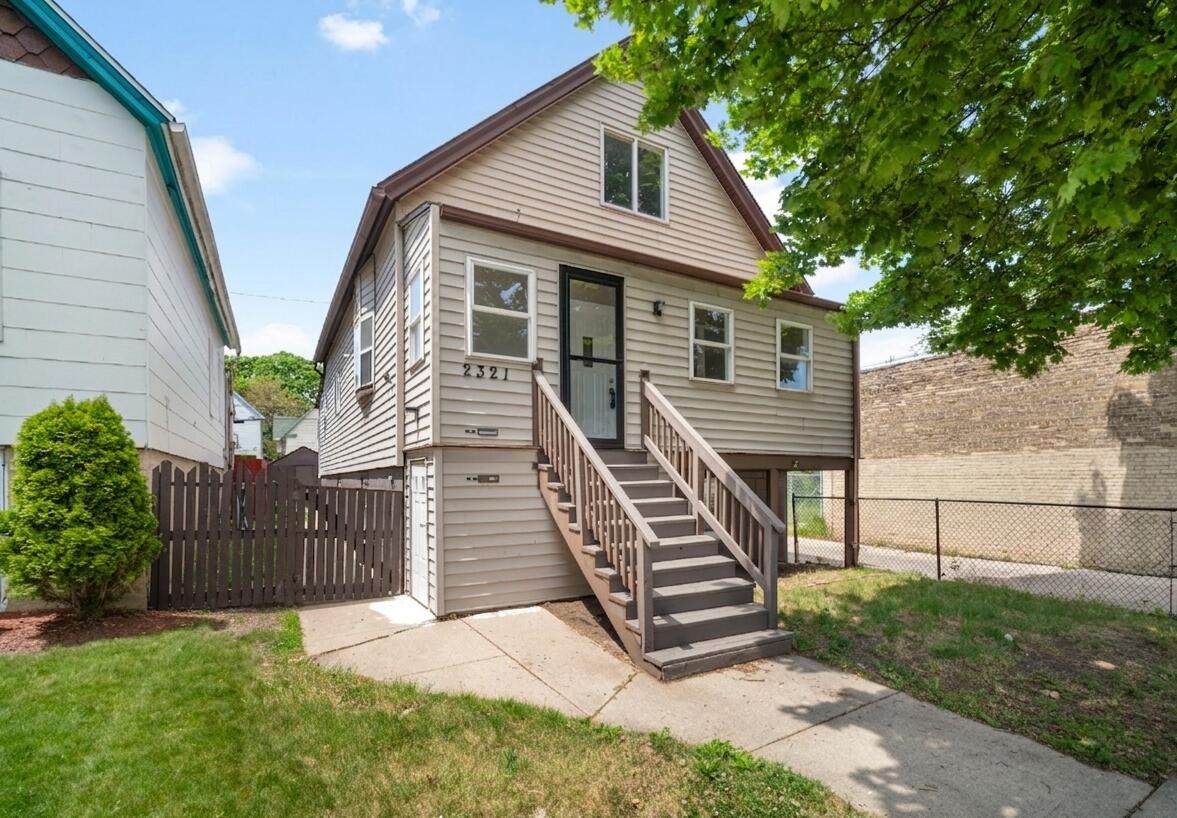 2321 19th St - Photo 1